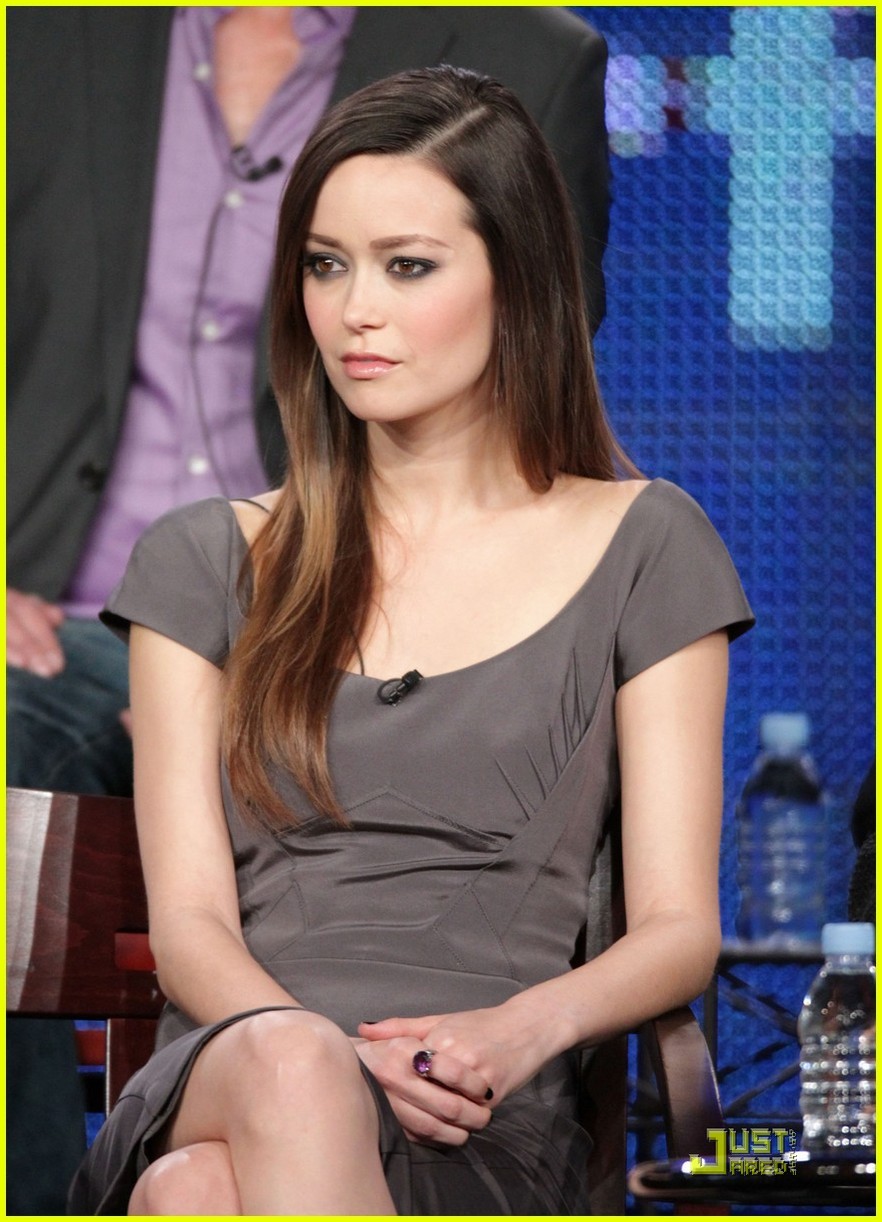summer-glau-the-cape-tca-09.jpg